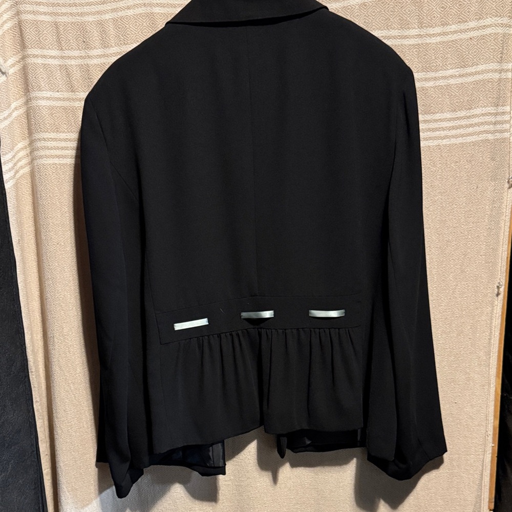 Robbie Bee Women's Elegant Black Blazer - Picture 6 of 8
